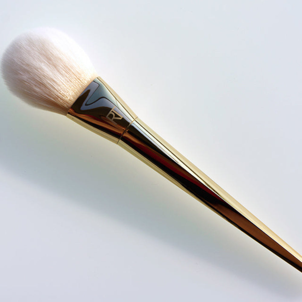 Real Techniques Arched Powder Brush 301